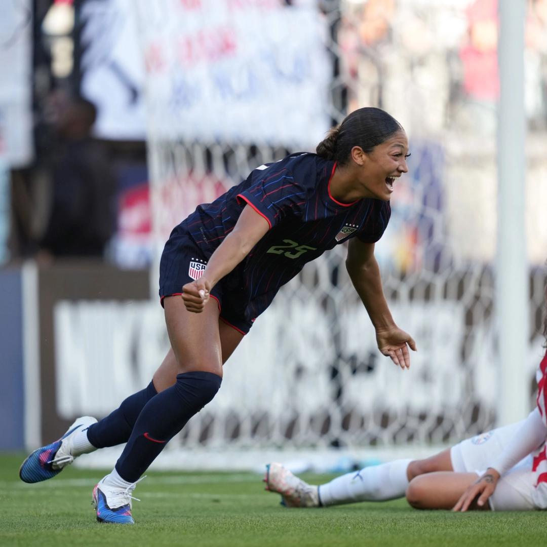 Latest USWNT Win a Dream Debut for Laguna Beach’s Reilyn Turner