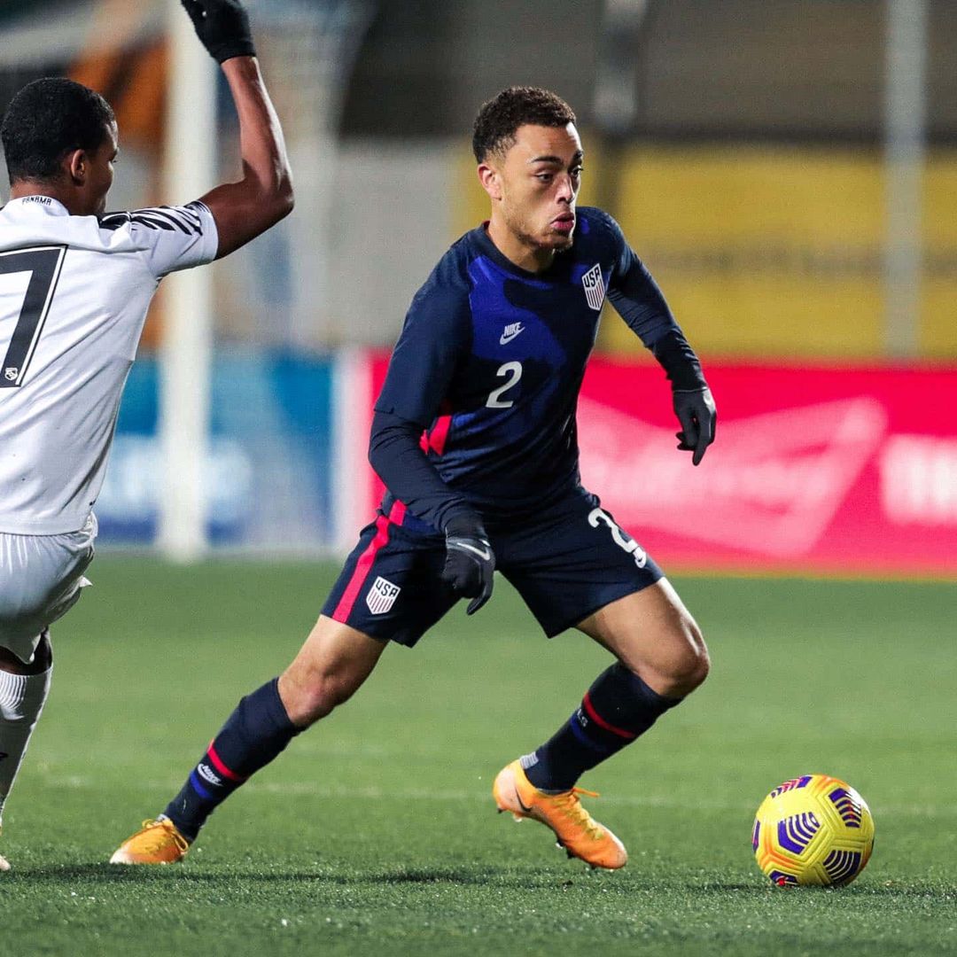 USMNT in UCL Sergino Dest Scores First Barcelona Goal Konrad de la Fuente Makes Club Debut