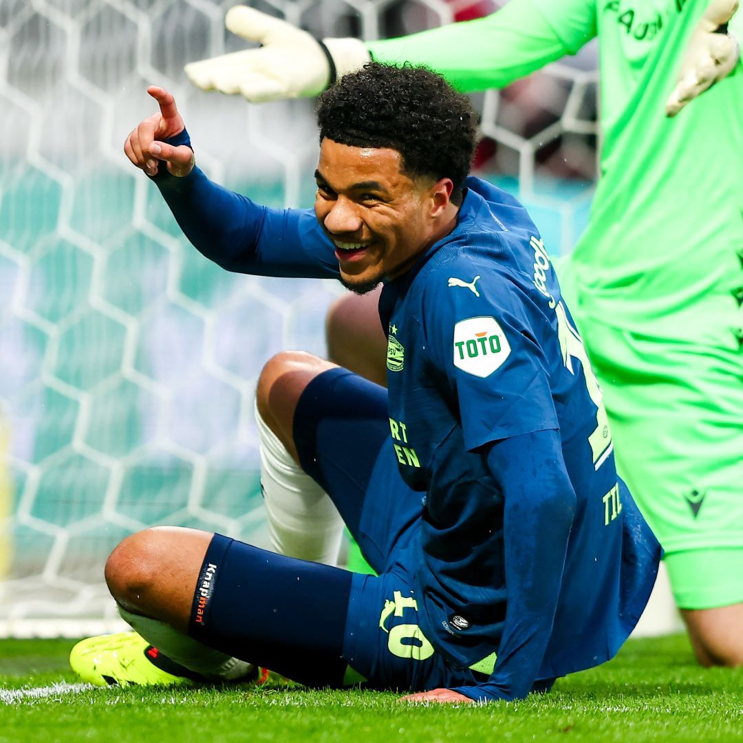 USMNT REWIND Tillman Dominates in PSV Romp and More From Around the Globe